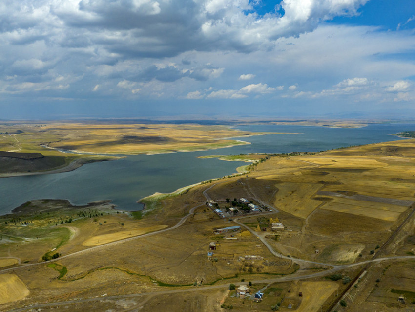 Akhuryan reservoir