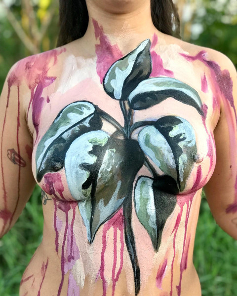 Woman paintg body