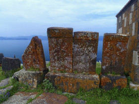 Surb (Holy) Gevorg, khachqars